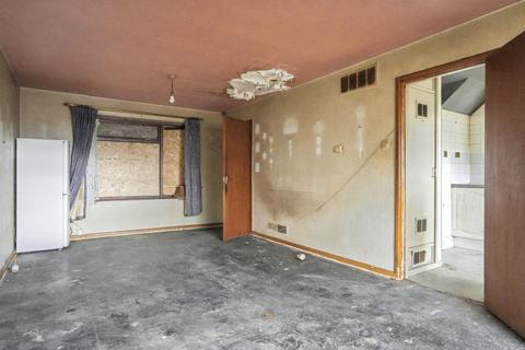 3 bedroom terraced house for sale, 6 Snowden Close, Leeds, LS13 2TS