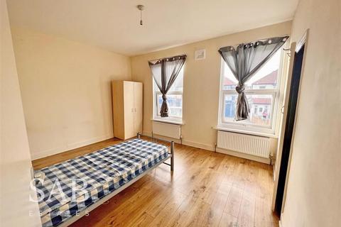 undefined, Western Road, Southall, UB2