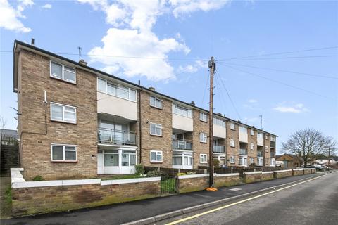 2 bedroom maisonette for sale, Nursery Waye, Uxbridge, UB8