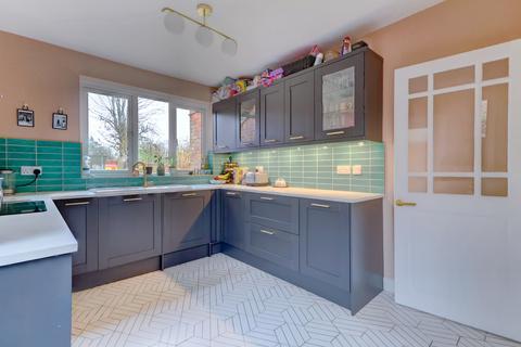3 bedroom semi-detached house for sale, Chapel Lane, Buckinghamshire HP12