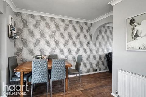 3 bedroom semi-detached house for sale, Meadow Road, Chelmsford