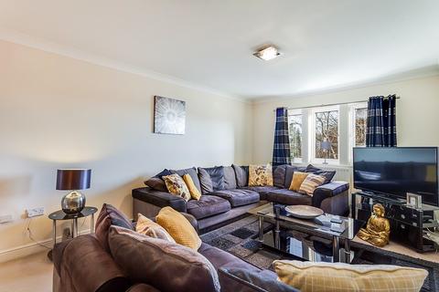 2 bedroom apartment to rent, Fielding Way, Leeds LS27