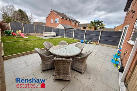 3 bedroom semi-detached house for sale, Boatmans Close, Ilkeston, Derbyshire