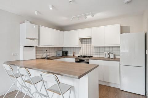 2 bedroom apartment to rent, Carlisle Road, Acton, W3