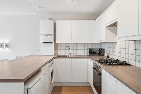 2 bedroom apartment to rent, Carlisle Road, Acton, W3