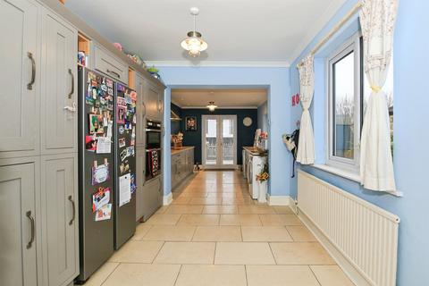 undefined, London Road, Peterborough