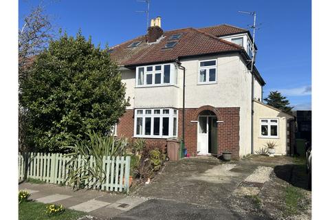 Mead Road, Cheltenham, GL53