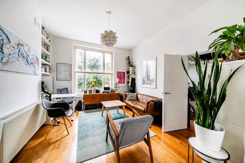 2 bedroom flat for sale, Queens Crescent, Kentish Town, London, NW5