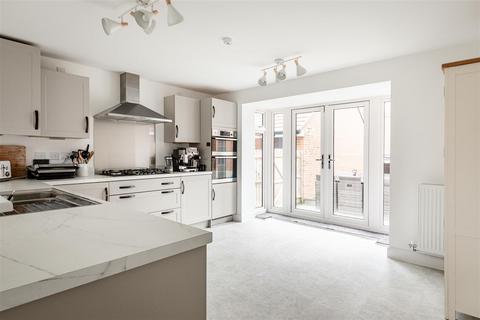 4 bedroom detached house for sale, Sophia Place, Haywards Heath