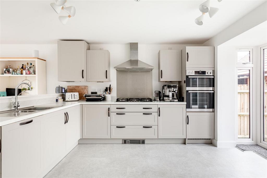 25 Sophia Place-1.jpg