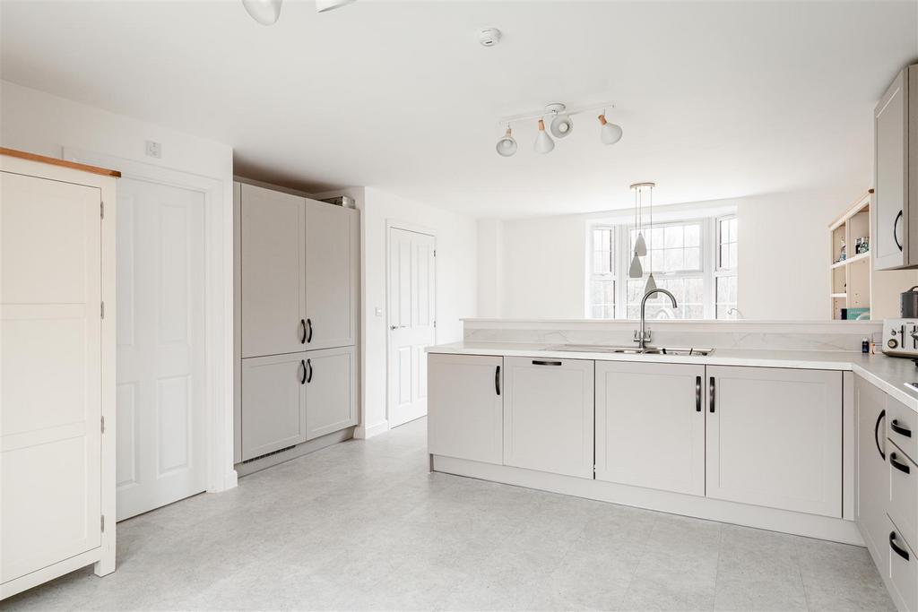 25 Sophia Place-2.jpg