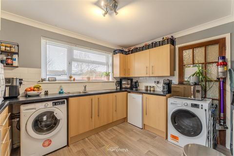 3 bedroom end of terrace house for sale, Selkirk Close, Merley, Wimborne
