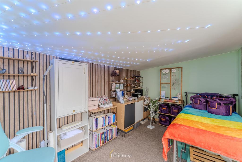 Selkirk Close-5.jpg