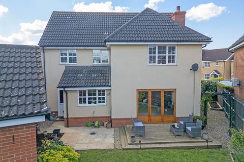 4 bedroom detached house for sale, Swift Drive, Stowmarket, IP14
