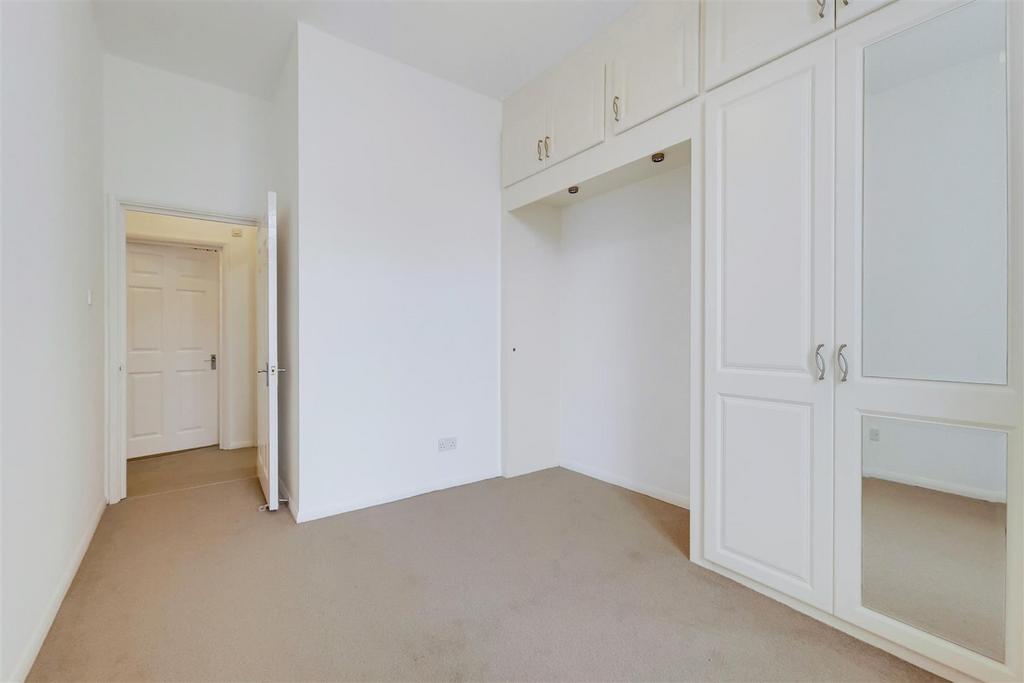 4 Main Bedroom-0.jpg