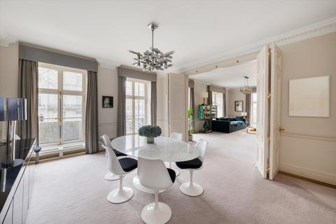 4 bedroom flat for sale, Portland Place, Marylebone, London W1B