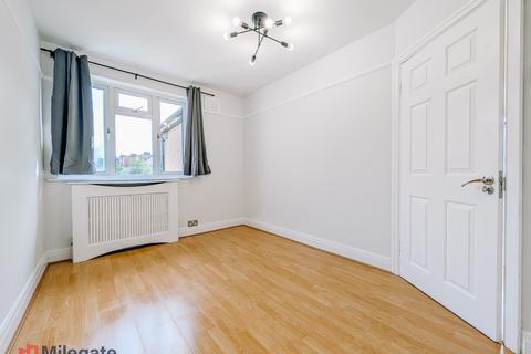 undefined, Epsom Road, Morden SM4