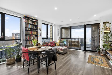 Parkside Avenue, London