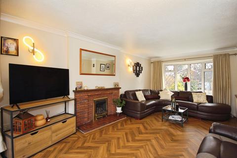undefined, Dodd Avenue, Warwick