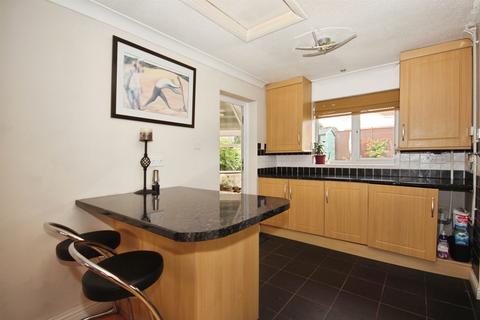 undefined, Dodd Avenue, Warwick