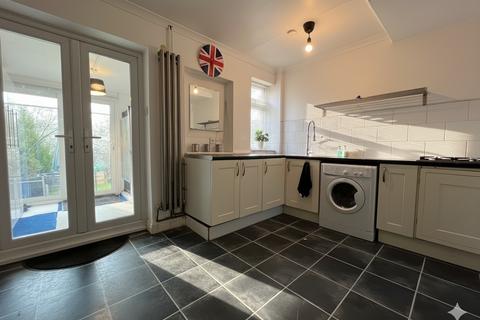 undefined, Pomfret Avenue, Luton, Bedfordshire, LU2 0JL