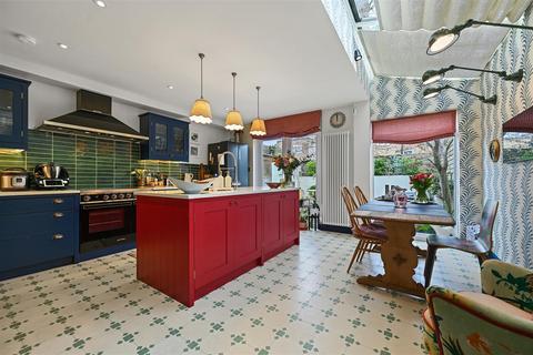 5 bedroom terraced house for sale, Ethelden Road, London W12