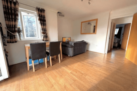 2 bedroom flat for sale, Marine Drive, Barking, IG11