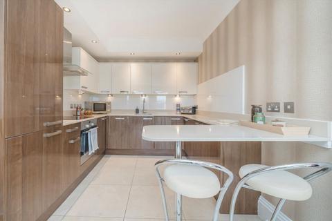 2 bedroom flat to rent, Chiswick High Road, London W4