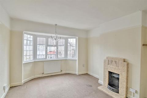 3 bedroom house to rent, Goldwell Road, Thornton Heath
