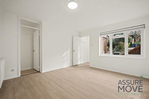 undefined, Copwood Close, London, N12