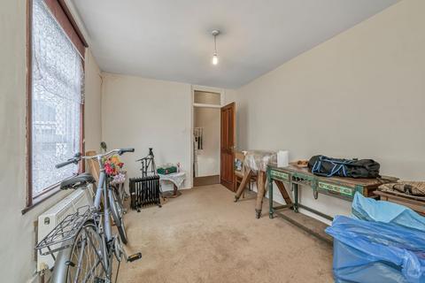3 bedroom terraced house for sale, Lydden Grove, Wandsworth, London, SW18