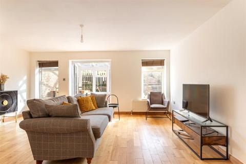 3 bedroom detached house for sale, Spears Walk, Brighton BN2