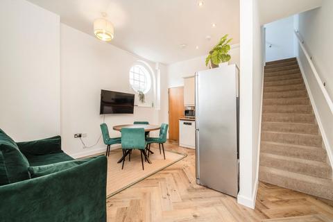 undefined, Bartlett Mews, London E14
