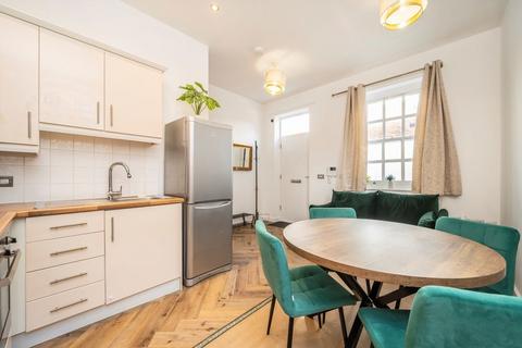 undefined, Bartlett Mews, London E14