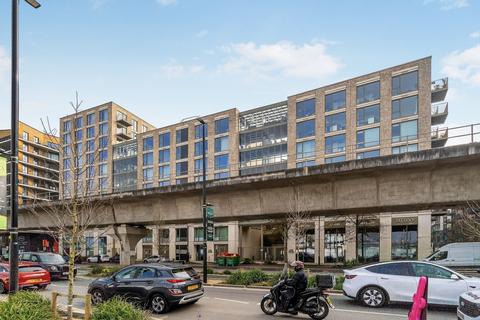 2 bedroom flat for sale, 4 Cunningham Avenue, London, E16