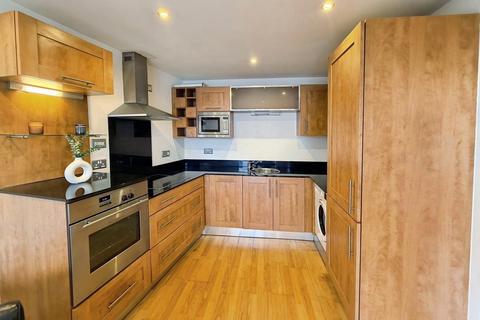 2 bedroom apartment for sale, Mackenzie House, Chadwick Street