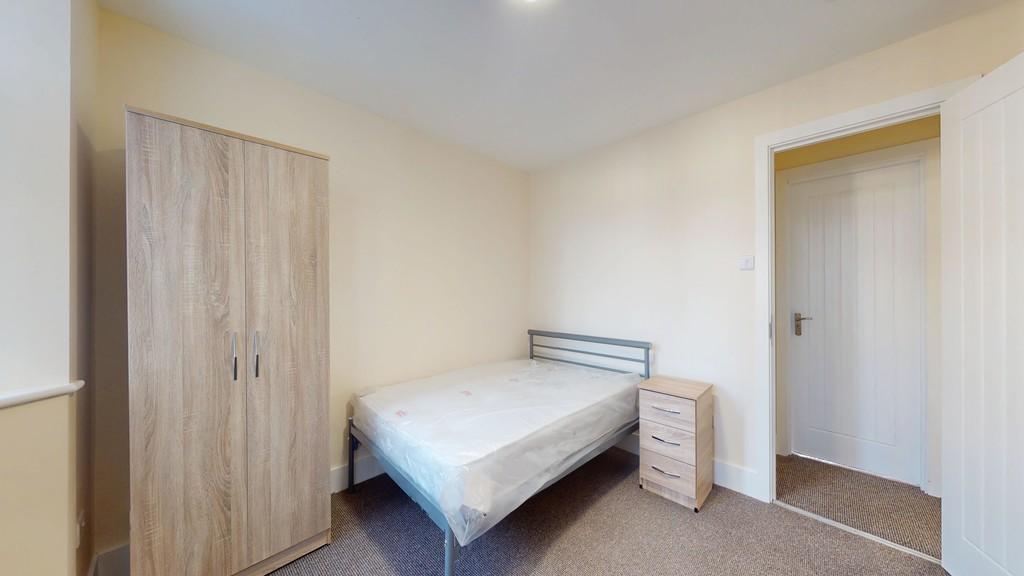 Bedroom 1 - Angle 2