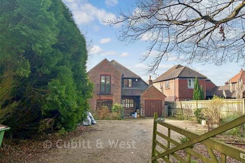 Billingshurst Road, Ashington RH20