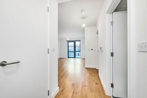 1 bedroom flat to rent, New Road, Dagenham, RM9