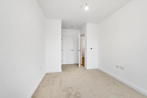 1 bedroom flat to rent, New Road, Dagenham, RM9