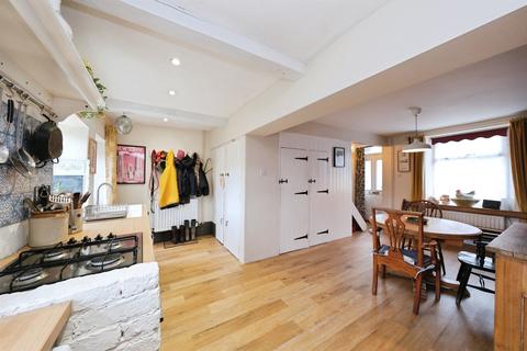 4 bedroom cottage for sale, New Road, Belper DE56