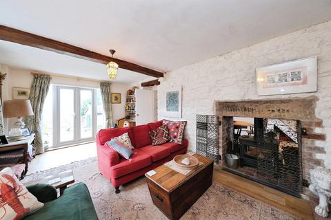 4 bedroom cottage for sale, New Road, Belper DE56
