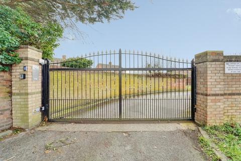1 bedroom apartment for sale, Chestnut Gardens, Kempston MK42