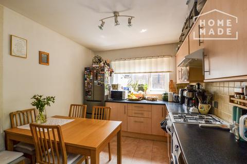 undefined, Twickenham Road, TW13
