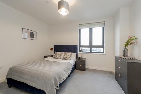 1 bedroom flat to rent, at Manchester, Viscount House 8, Lakeside Drive NW10