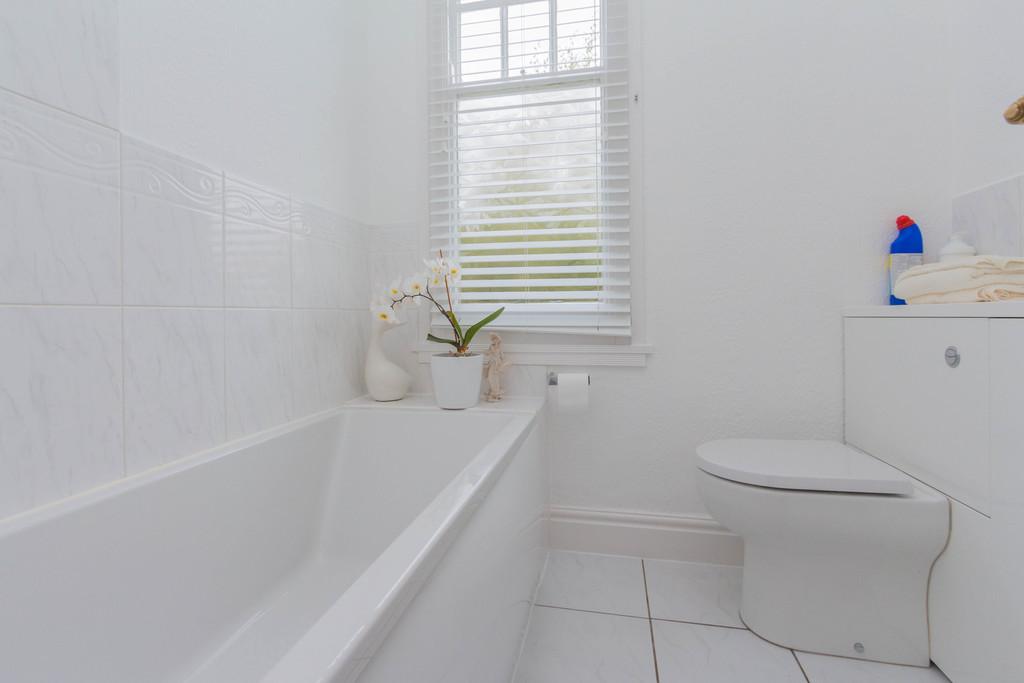 En Suite Bathroom
