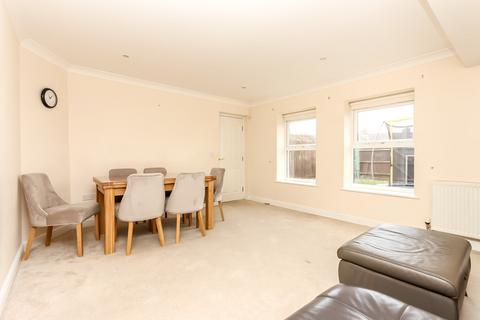 3 bedroom mews for sale, Redwell Court, Wellingborough NN8