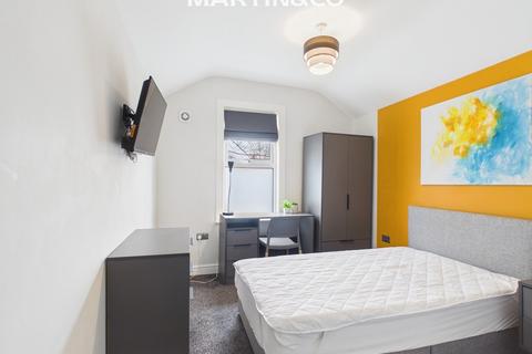 undefined, Shaftesbury Road, Reading RG6