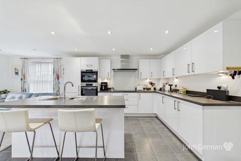 4 bedroom detached house for sale, Pebble Lane, Ravenstone