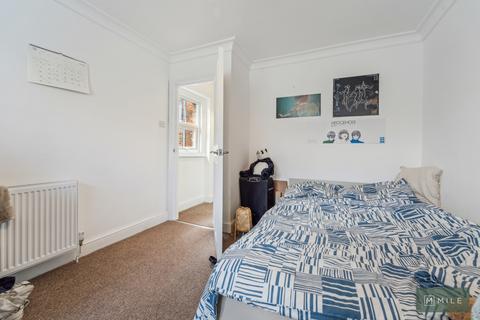 2 bedroom apartment to rent, Ashdon Road, NW10, London